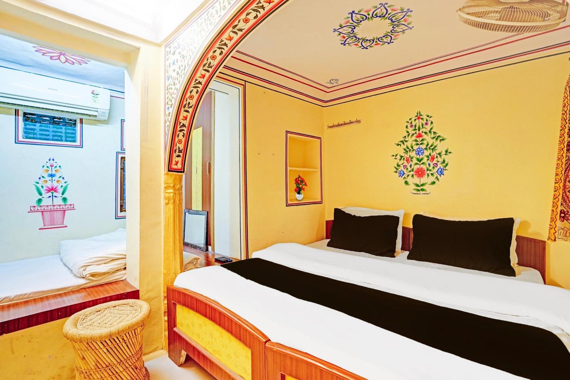 Super Collection O Ramganj Near Hawa Mahal Hotell Jaipur Exteriör bild