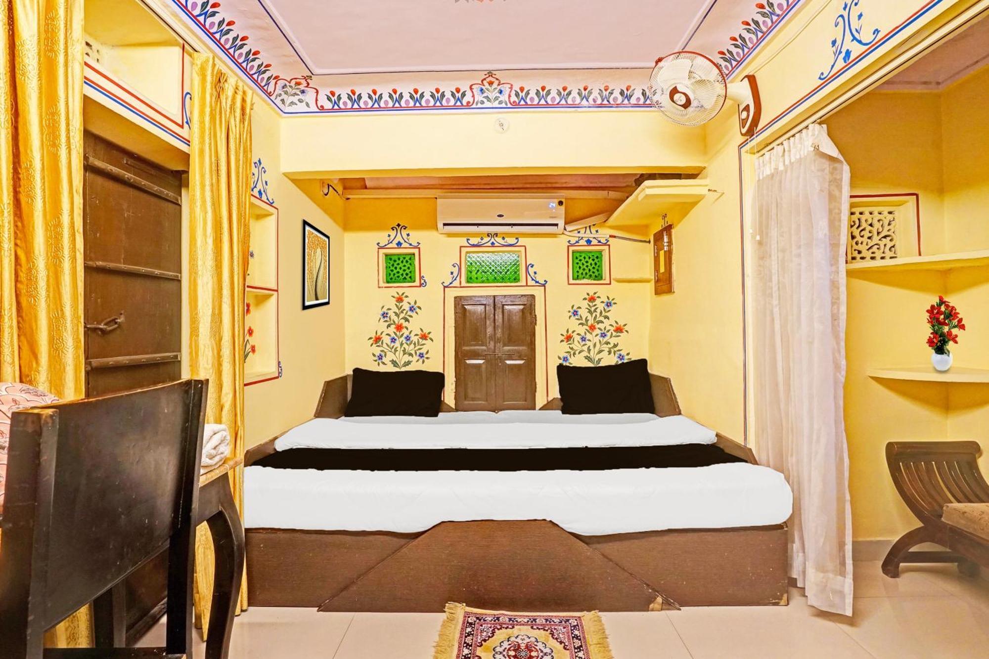 Super Collection O Ramganj Near Hawa Mahal Hotell Jaipur Exteriör bild