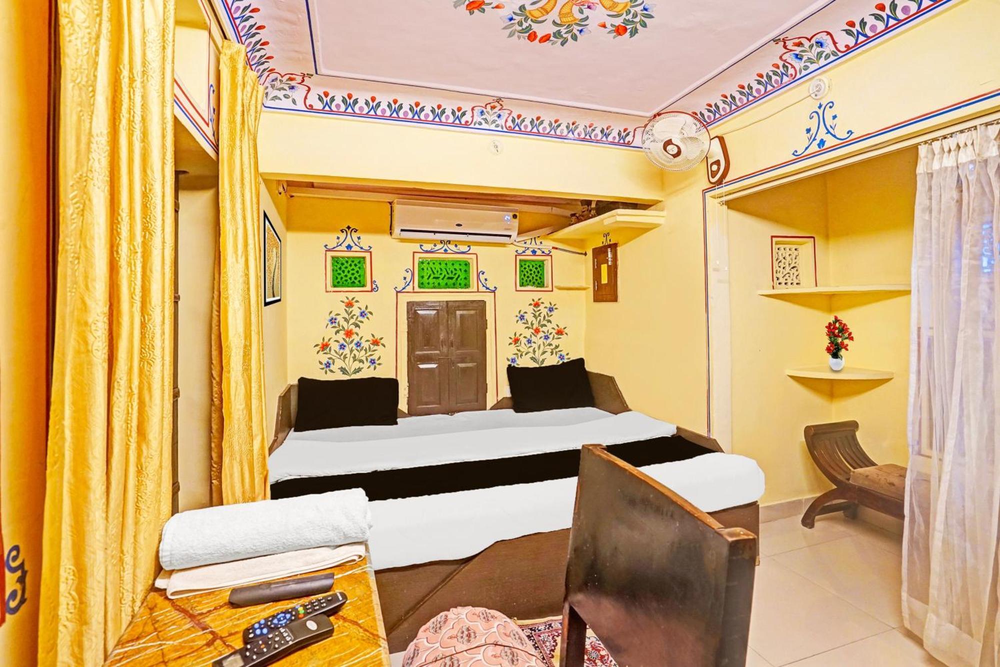 Super Collection O Ramganj Near Hawa Mahal Hotell Jaipur Exteriör bild