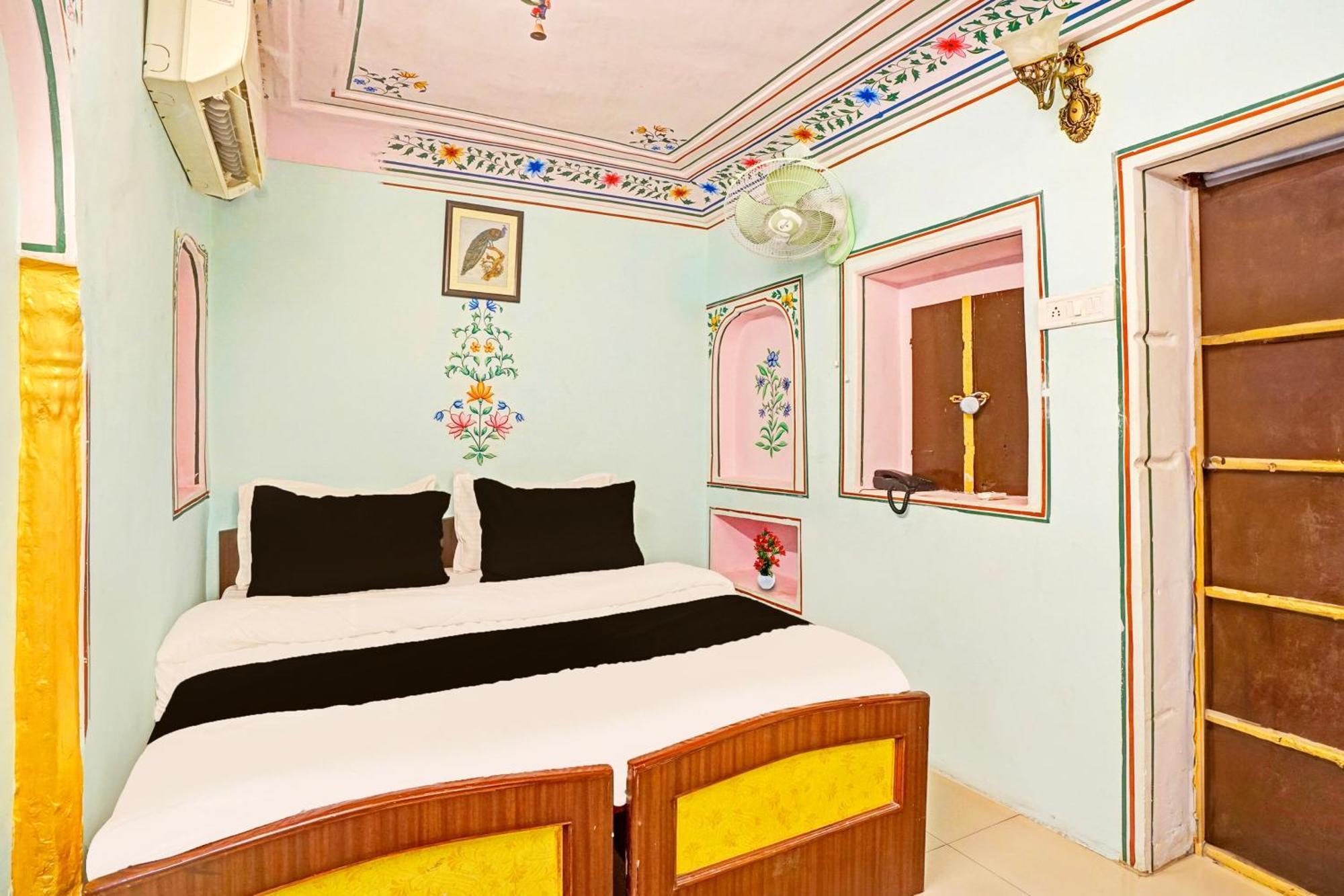 Super Collection O Ramganj Near Hawa Mahal Hotell Jaipur Exteriör bild