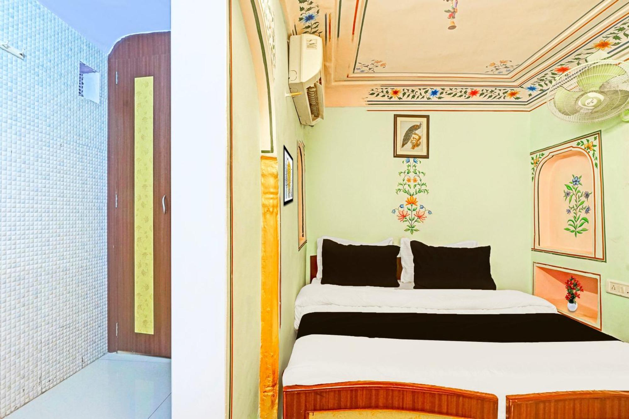 Super Collection O Ramganj Near Hawa Mahal Hotell Jaipur Exteriör bild