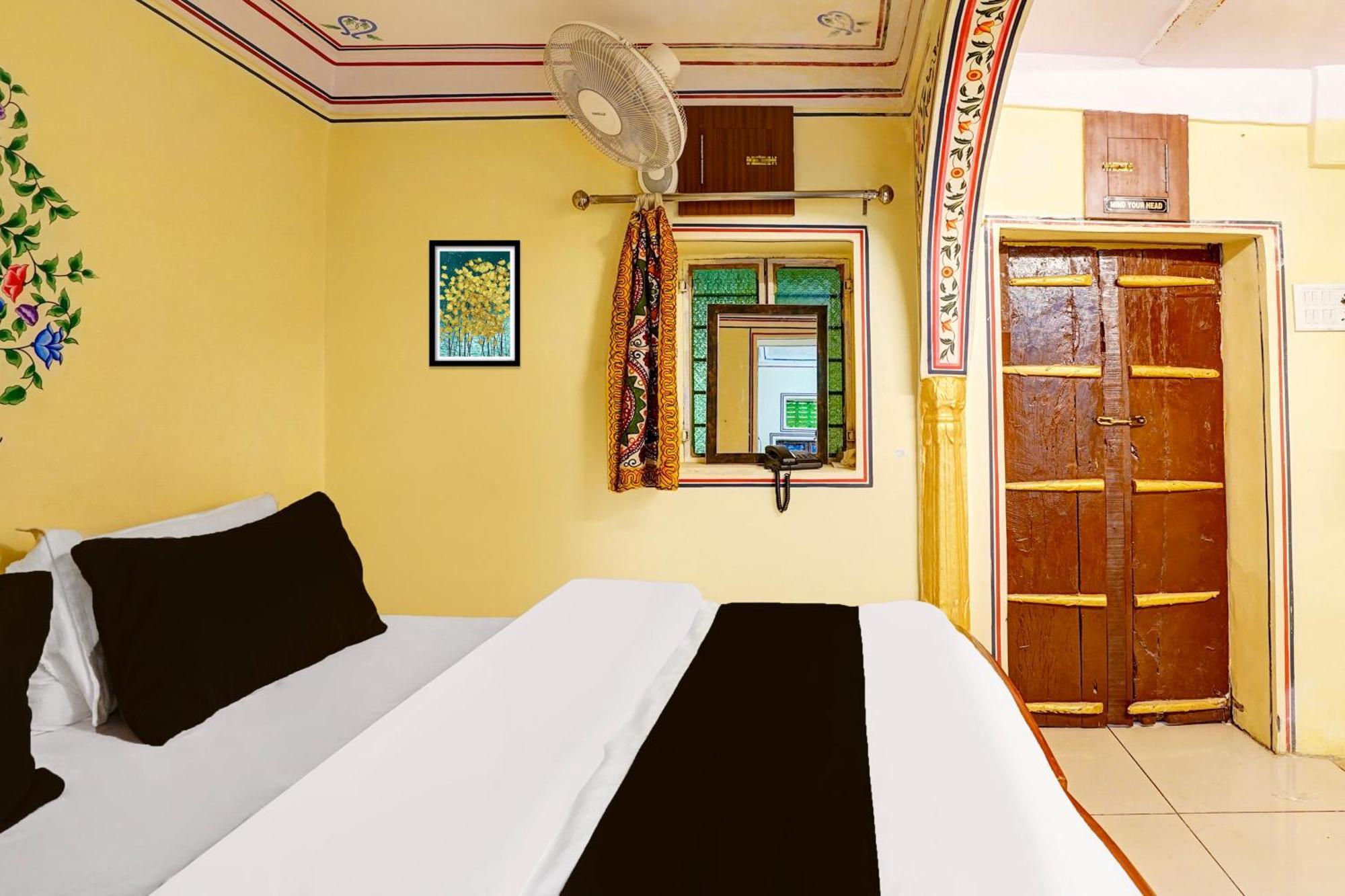 Super Collection O Ramganj Near Hawa Mahal Hotell Jaipur Exteriör bild